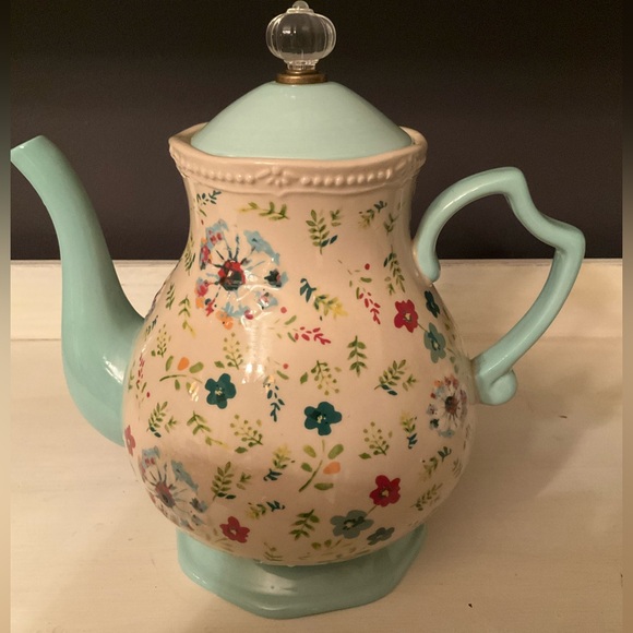 LIKE NEW Retired Pioneer Woman “Kari” 2.4-qt. Teapot - Picture 2 of 9